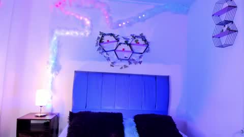 ambar_gh1 online show from 04/16/26, 08:09