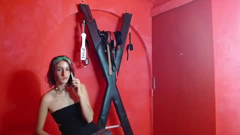 Snapshot of ambar_roux1 chatting on 03/01/25, 05:16 ambar_roux1 online show from 03/01/25, 05:16
