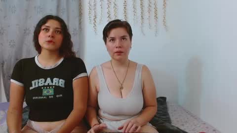 Snapshot of ambarandvalery chatting on 09/17/25, 05:20 AmbarAndValery online show from 09/17/25, 05:20