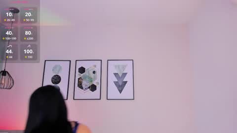 ambarevans_ online show from 09/18/25, 11:56