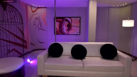 Ambar  online show from 10/14/25, 11:11