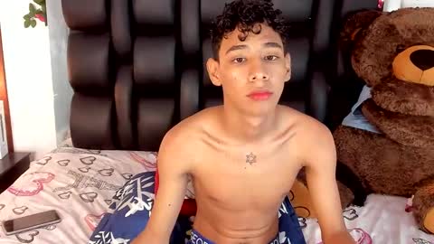 Snapshot of amber_18x chatting on 02/11/25, 06:22 Cody amber online show from 02/11/25, 06:22