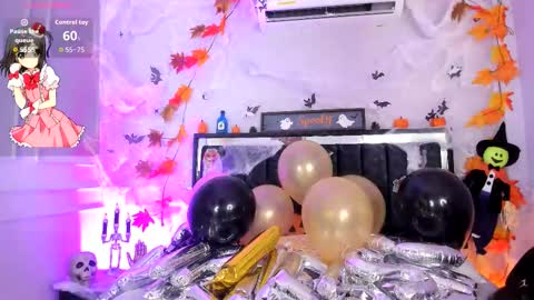 Snapshot of amber_18x chatting on 10/28/25, 12:30 Cody amber online show from 10/28/25, 12:30