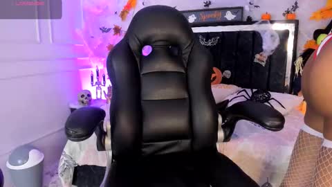 Snapshot of amber_18x chatting on 10/30/25, 12:28 Cody amber online show from 10/30/25, 12:28