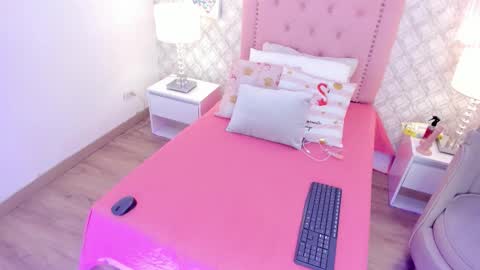 amber  ferrera online show from 02/18/26, 07:43