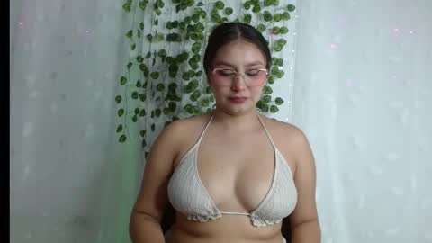 Snapshot of amber__muse chatting on 02/24/26, 05:16 Amber online show from 02/24/26, 05:16