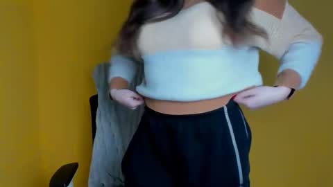 Snapshot of amber__r chatting on 02/25/26, 06:12 Amber online show from 02/25/26, 06:12