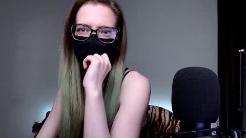 Snapshot of amber_candyfloss chatting on 12/12/24, 02:04 Amber non-nude model online show from 12/12/24, 02:04