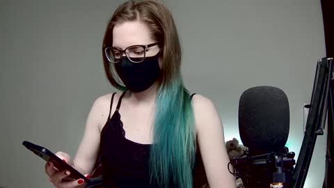 Snapshot of amber_candyfloss chatting on 02/26/25, 01:32 Amber non-nude model online show from 02/26/25, 01:32