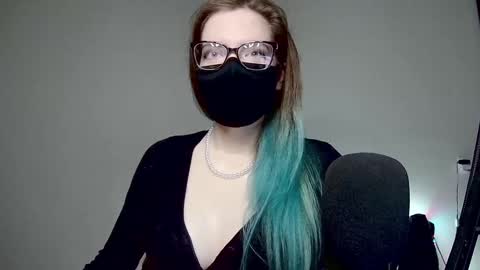 Snapshot of amber_candyfloss chatting on 03/05/25, 02:03 Amber non-nude model online show from 03/05/25, 02:03