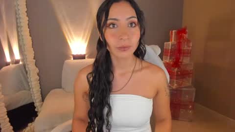 amber_curly online show from 12/31/24, 06:35