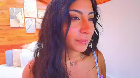 amber_curly online show from 10/01/25, 09:10