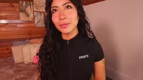 Snapshot of amber_curly chatting on 11/08/25, 05:56 amber_curly online show from 11/08/25, 05:56