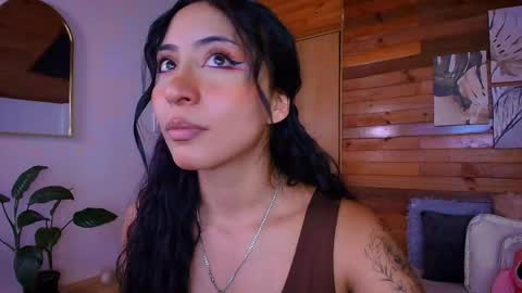 amber_curly online show from 05/20/26, 07:53