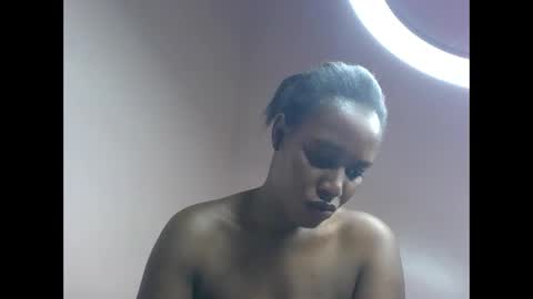Snapshot of amber_cutie2 chatting on 04/21/26, 02:26 amber_cutie2 online show from 04/21/26, 02:26