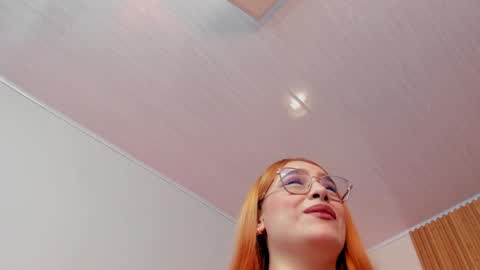 Snapshot of amber_kiss_ chatting on 05/22/26, 06:57 Emily online show from 05/22/26, 06:57