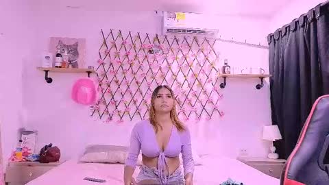 amber_love04 online show from 03/10/26, 08:36