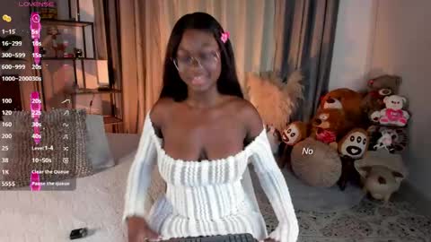 Snapshot of amber_maxwell chatting on 05/18/26, 09:20 Amber online show from 05/18/26, 09:20