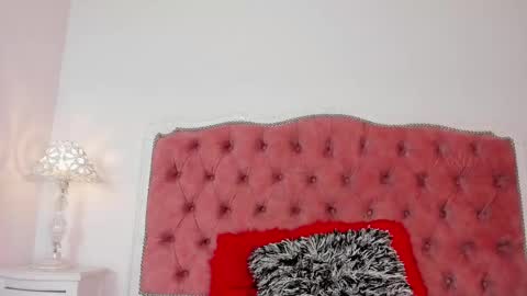 Snapshot of amber_roose75 chatting on 09/11/25, 12:16 julieta  online show from 09/11/25, 12:16