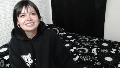 Snapshot of amber_rouss chatting on 12/31/24, 08:04 ROUSS online show from 12/31/24, 08:04