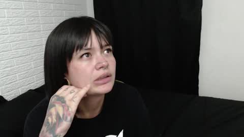 Snapshot of amber_rouss chatting on 01/04/25, 05:05 ROUSS online show from 01/04/25, 05:05