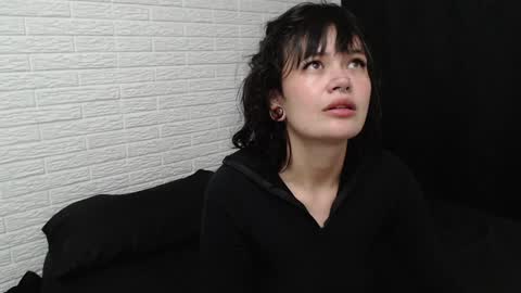 Snapshot of amber_rouss chatting on 01/07/25, 01:28 ROUSS online show from 01/07/25, 01:28