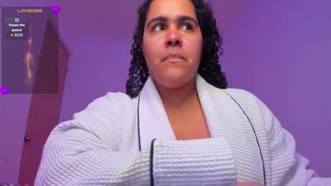 Snapshot of amber_smith20 chatting on 09/11/25, 12:00 find me here --- online show from 09/11/25, 12:00