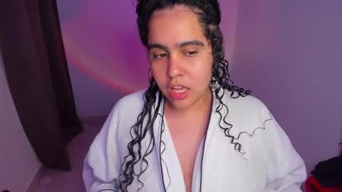 Snapshot of amber_smith20 chatting on 11/23/25, 02:55 find me here --- online show from 11/23/25, 02:55