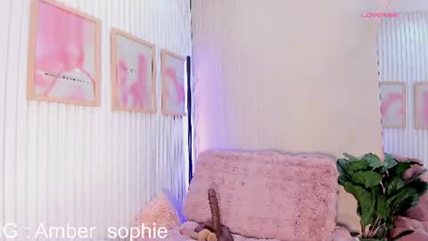 Snapshot of amber_sophie chatting on 08/08/26, 07:16 Schedule 200pm to 900pm Col online show from 08/08/26, 07:16