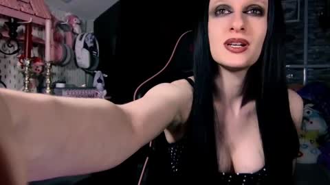 DEMONESS AMBER 666 online show from 04/04/26, 02:54