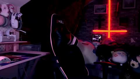 DEMONESS AMBER 666 online show from 05/19/26, 01:56