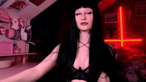 Snapshot of amberangel666 chatting on 06/09/26, 04:24 DEMONESS AMBER 666 online show from 06/09/26, 04:24