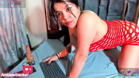 Snapshot of amberbeckeer chatting on 12/10/24, 09:00 Amber  online show from 12/10/24, 09:00