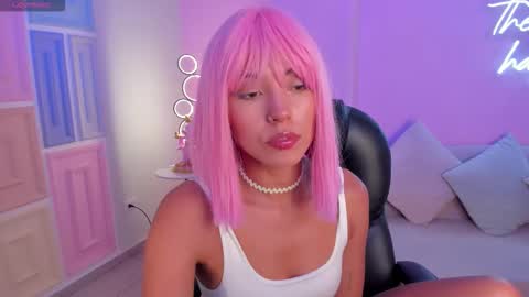 Snapshot of ambercolors_ chatting on 11/26/25, 07:48 Amber online show from 11/26/25, 07:48