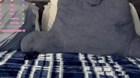 Snapshot of amberdawnn23 chatting on 02/13/25, 01:50 Amber Dawnn online show from 02/13/25, 01:50