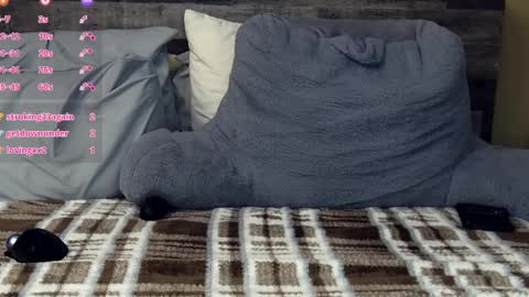 Snapshot of amberdawnn23 chatting on 02/18/25, 10:14 Amber Dawnn online show from 02/18/25, 10:14