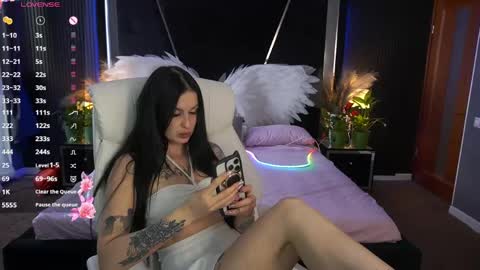 Anna online show from 05/20/26, 05:57