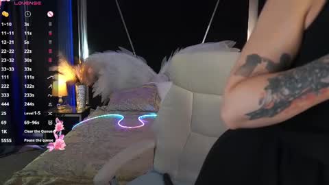Snapshot of amberdismond chatting on 06/24/26, 06:01 Anna online show from 06/24/26, 06:01