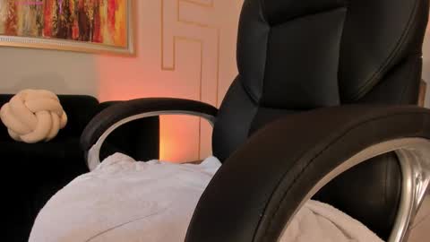 Amber  online show from 10/30/25, 01:29