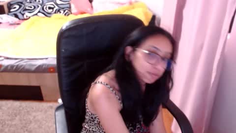 amberfox735 online show from 11/25/25, 07:52