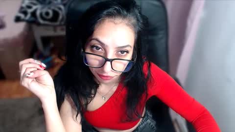 amberfox735 online show from 12/02/25, 06:41