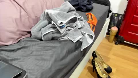 Snapshot of amberhothorny chatting on 01/19/25, 04:04 Amber online show from 01/19/25, 04:04