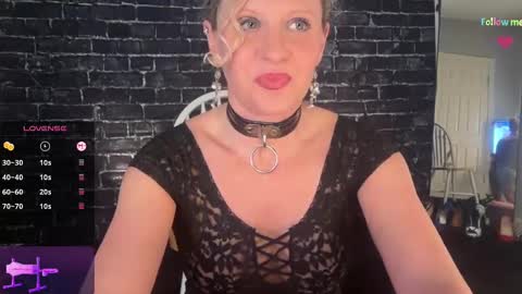 Amber Jade online show from 10/22/25, 12:11