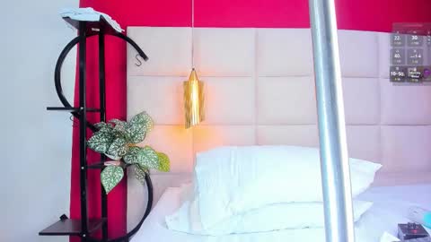 Amber .. online show from 02/09/26, 07:07