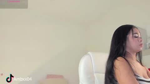 Amber online show from 12/22/25, 12:24