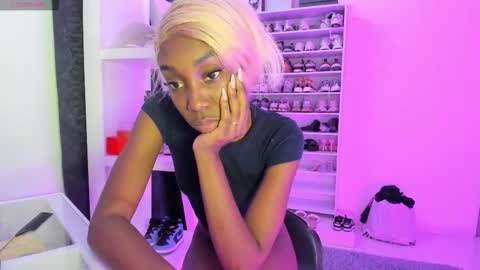 Amber online show from 03/02/26, 03:52