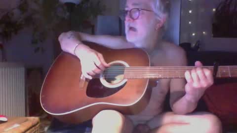 Snapshot of amberr11 chatting on 11/26/25, 06:20 Amberr11 online show from 11/26/25, 06:20