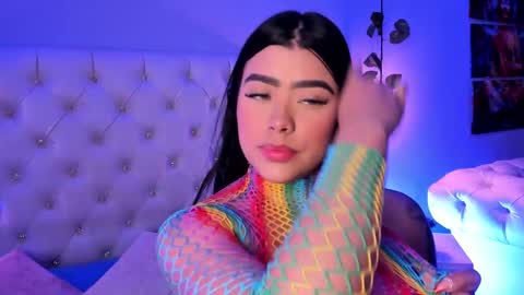 Snapshot of amberr_rousse chatting on 09/29/25, 12:10 MISS AMBERR online show from 09/29/25, 12:10