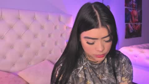 Snapshot of amberr_rousse chatting on 09/30/25, 12:10 MISS AMBERR online show from 09/30/25, 12:10