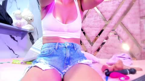Amber online show from 05/03/26, 06:25
